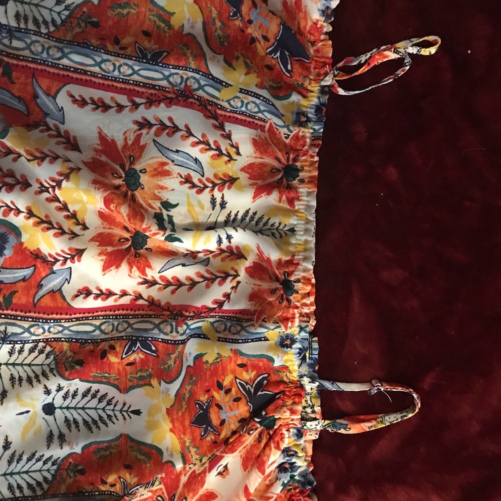 Colorful floral top with bell sleeves. - Picture 2 of 4